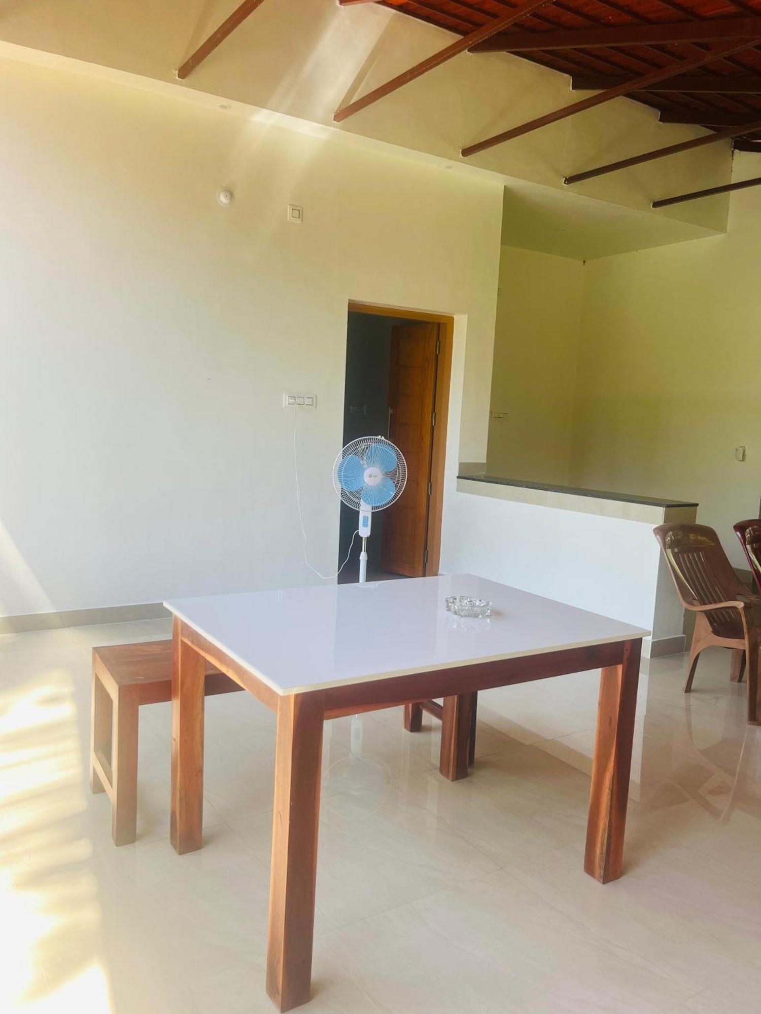 Munroe Meadows Apartment Mundrothuruth Bagian luar foto