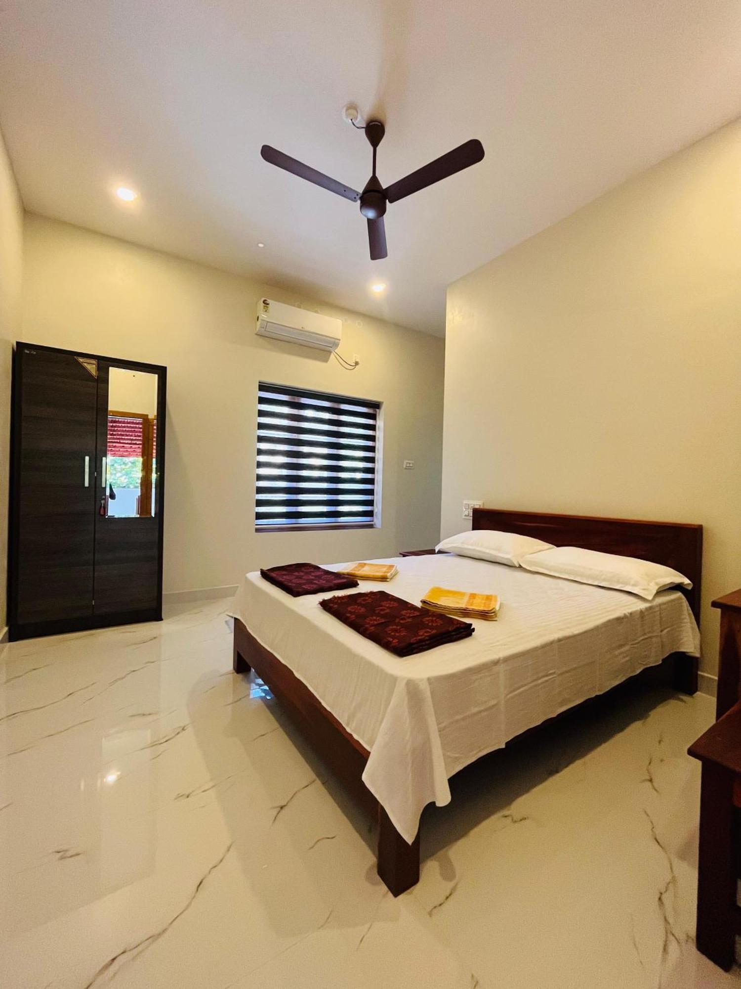 Munroe Meadows Apartment Mundrothuruth Bagian luar foto