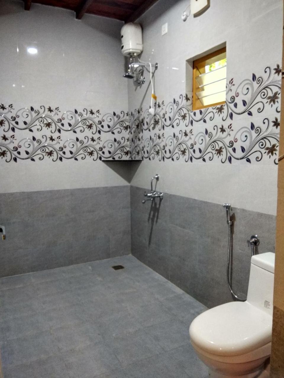 Munroe Meadows Apartment Mundrothuruth Bagian luar foto